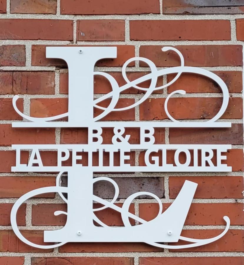 La Petite Gloire Bed & Breakfast Pogum Bagian luar foto