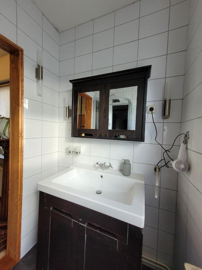 La Petite Gloire Bed & Breakfast Pogum Bagian luar foto